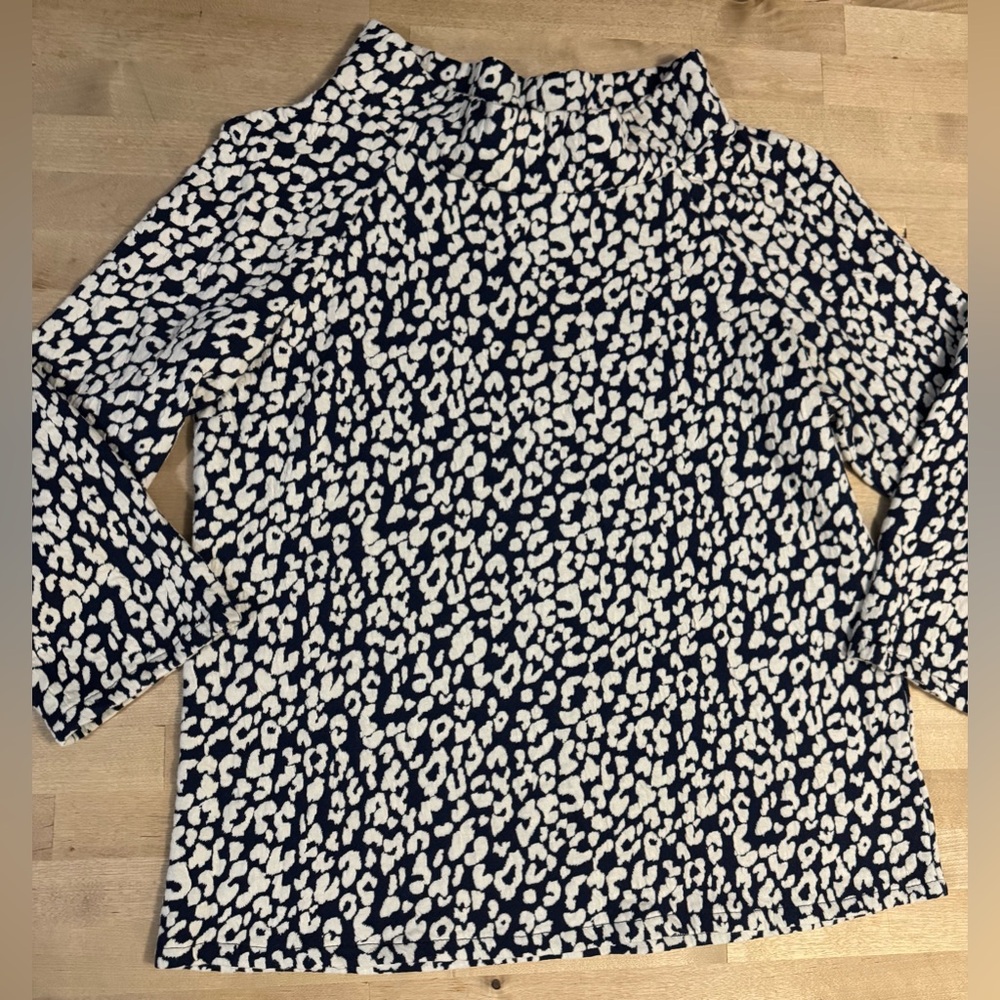 Sailor-Sailor navy leopard print mock neck top